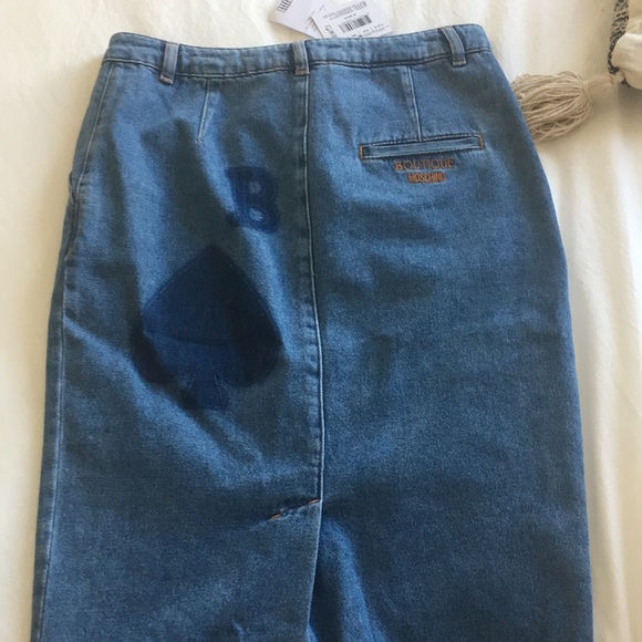 Boutique Moschino skirt. Pristine! - Picture 3 of 5